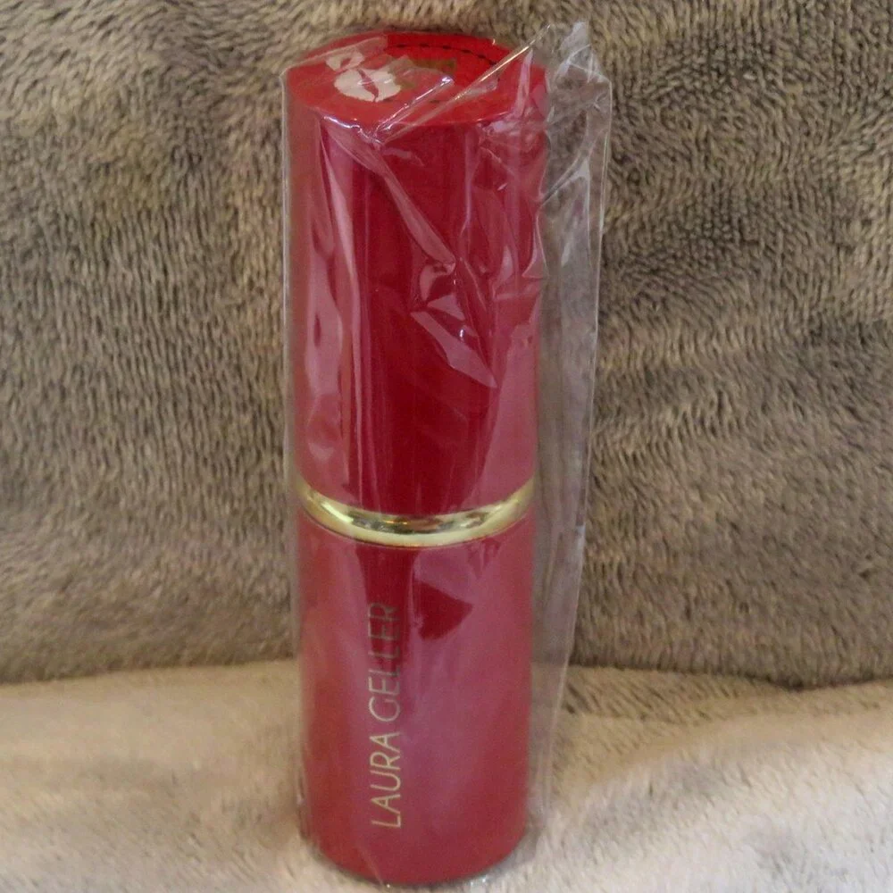 NEW Laura Geller Holiday Red Retractable Airbrush Kabuki Brush Plastic Seal NWOB
